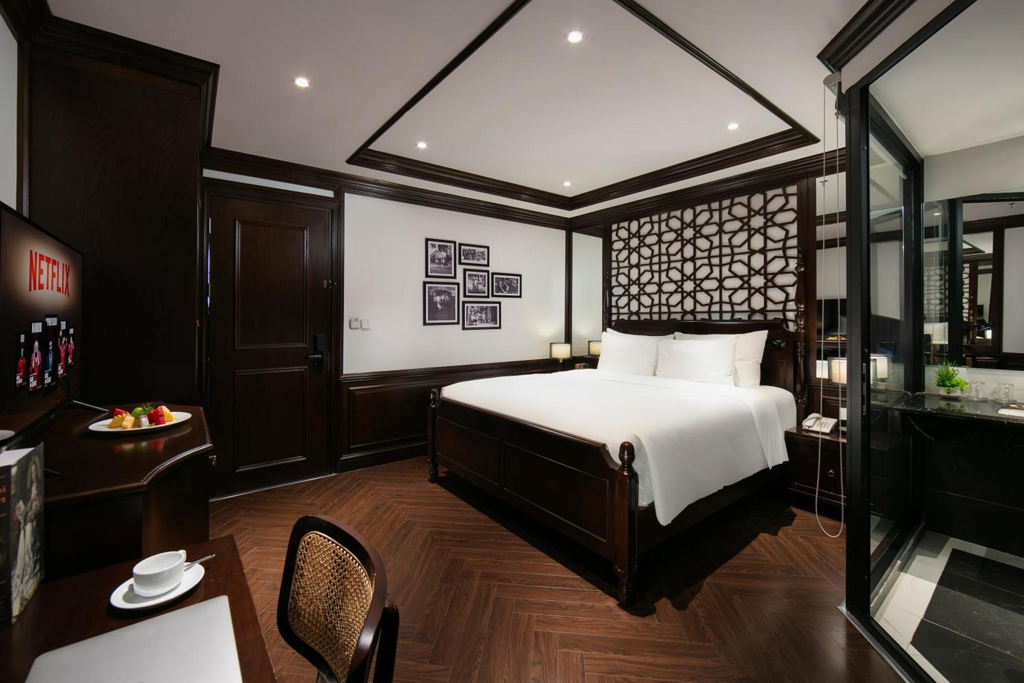 May De Ville Crown Hotel هانوي المظهر الخارجي الصورة Deluxe Suite